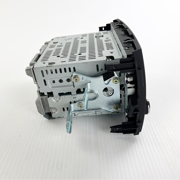 Genuine OEM Toyota Corolla 09-10 Car Radio Receiver CD Player - Picture 8 of 8